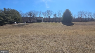 124 Clifton Rd, Paw Paw, WV 25434