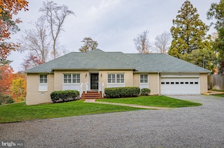 97 Currell Cove Ln, White Stone, VA 22578