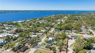 1406 5th St W, Palmetto, FL 34221