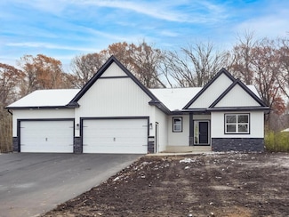 967 206th Ave NW, Oak Grove, MN 55011