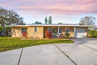 201 44th Ave NE, Saint Petersburg, FL 33703
