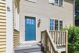 4 Partridge Berry Ln, Durham, NH 03824