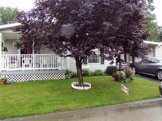 212 Falcon Ln, Apollo, PA 15613