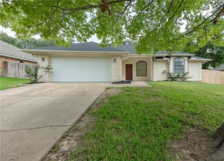 2010 Cobblestone Ln, Bryan, TX 77807
