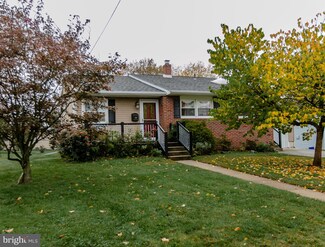 402 W Washington Ave, Magnolia, NJ 08049