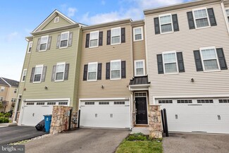 156 Mercer Ct, Fairless Hills, PA 19030