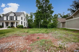 4 Admiral St NW, Huntsville, AL 35806