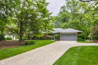 8905 Washington Boulevard Dr W, Indianapolis, IN 46240