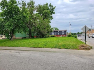 402 E 32nd St, Marion, IN 46953
