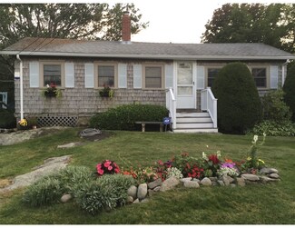 15 Eden Rd, Rockport, MA 01966