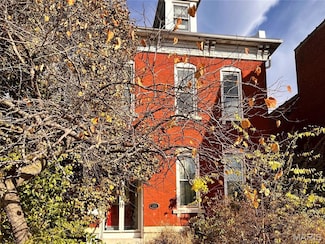 2813 Meramec St, Saint Louis, MO 63118