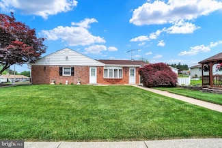 2290 School St, York, PA 17408