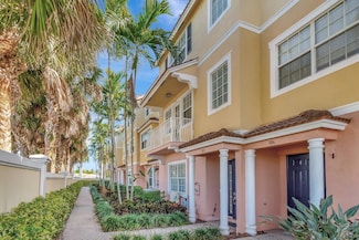 105 Harbors Way, Boynton Beach, FL 33435