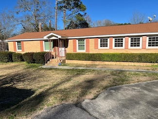 895 Rivelon Rd SW, Orangeburg, SC 29115