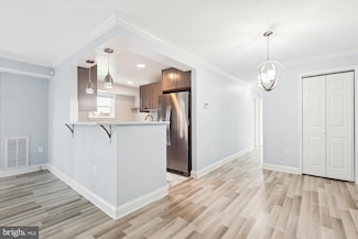 5909 Quantrell Ave Unit 203, Alexandria, VA 22312