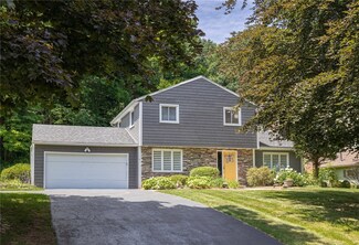 19 Chipping Ridge, Fairport, NY 14450