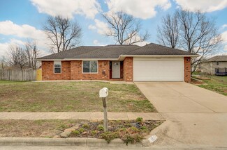 3334 S Sunrise Ave, Springfield, MO 65807