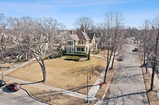 2697 E Lake of the Isles Pkwy, Minneapolis, MN 55408