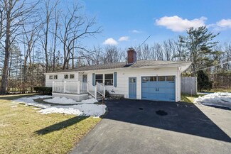 18 Hobbs Rd, North Hampton, NH 03862