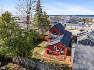 305 Madison St, Petoskey, MI 49770