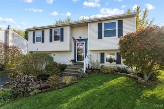 8221 Lucchesi Dr, Clay, NY 13041