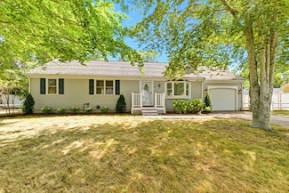 68 Seaboard Ln, Hyannis, MA 02601