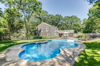 1206 Middle Line Hwy, Sag Harbor, NY 11963