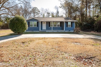 531 Seminary St, Kenansville, NC 28349