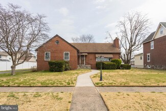 322 Printz Ave, Essington, PA 19029