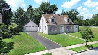 345 N 8th Ave, Manville, NJ 08835
