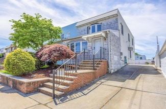 32-12 201st St, Bayside, NY 11361