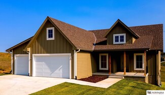 3000 Southern Hills Dr, Blair, NE 68008
