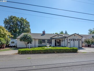 366 Knoop Ln, Eugene, OR 97404