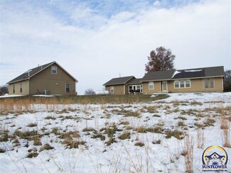 411 SW 93rd St, Wakarusa, KS 66546