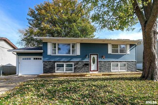 4620 47th St, Moline, IL 61265