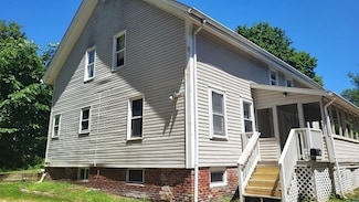 44 Mill St, Warren, MA 01083