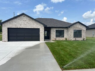 1431 Southwinds Dr, Fulton, MO 65251