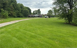 1128 W Leota Rd, Scottsburg, IN 47170
