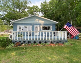 4865 Kerr Ln, Lewiston, MI 49756