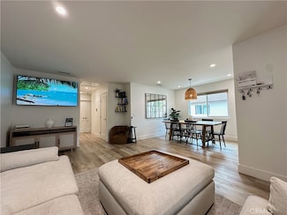 5458 E Willow Woods Ln Unit 122, Anaheim, CA 92807