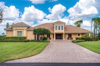 197 Eugenia Dr, Naples, FL 34108
