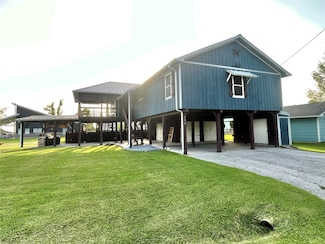 126 2nd Ave, Onalaska, TX 77360
