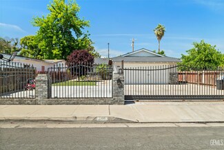 2608 Temple Ln, Bakersfield, CA 93304