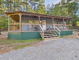 1068 Holiday Harbor Dr, Jefferson, TX 75657