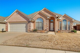 4021 Sweetwood Ct, Haltom City, TX 76137
