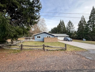 1400 Davis Place Rd, Mount Shasta, CA 96067