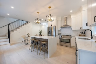 46 Western Ave Unit 2, Saugus, MA 01906