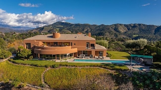 10945 Alto Ct, Oak View, CA 93022