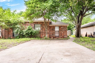 1242 Misty Ln, Duncanville, TX 75116