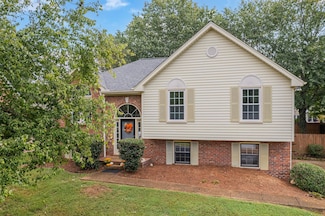 4376 Oakcrest Ln, Hermitage, TN 37076